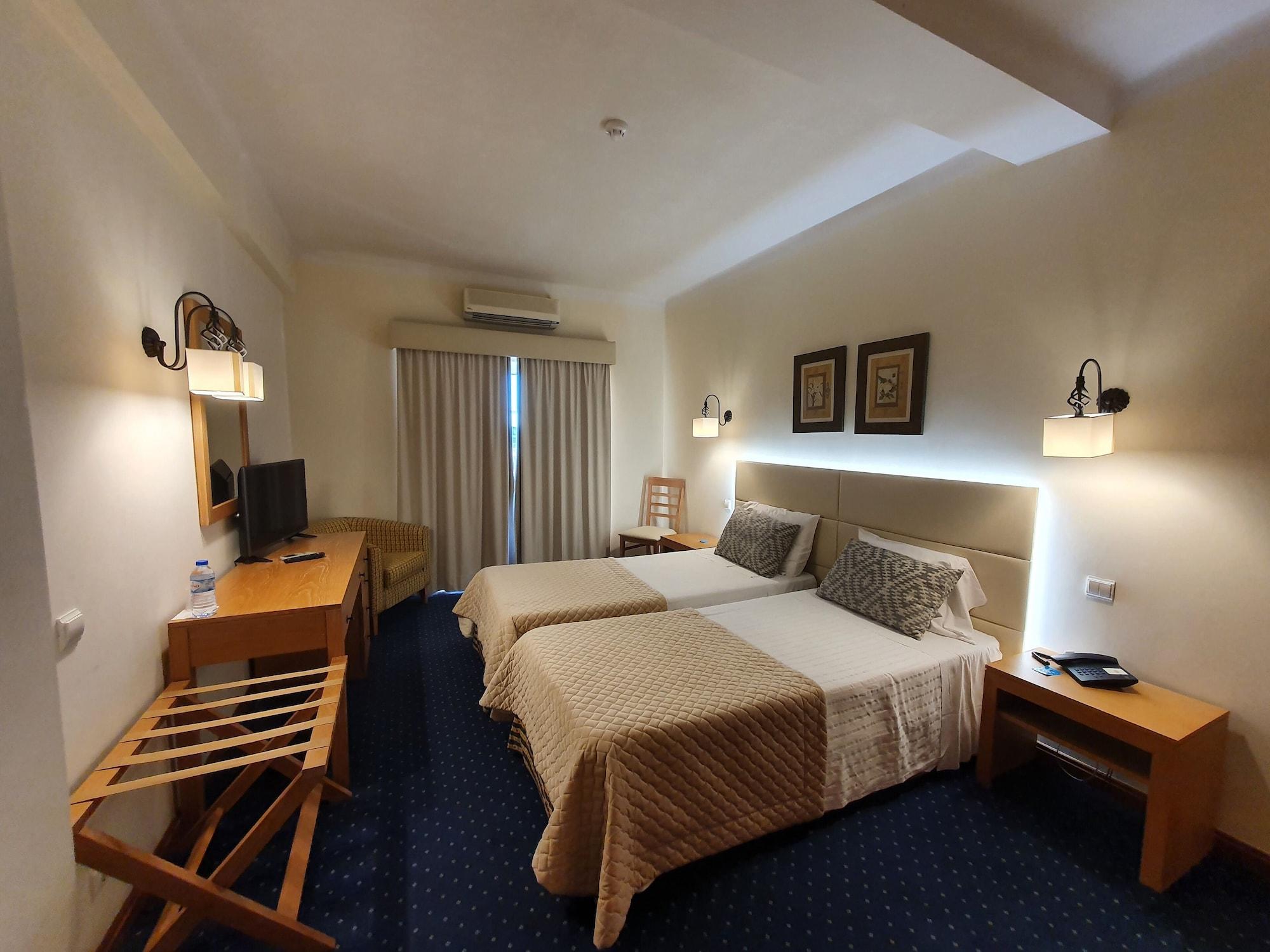 Hotel Cabecinho Anadia Bagian luar foto